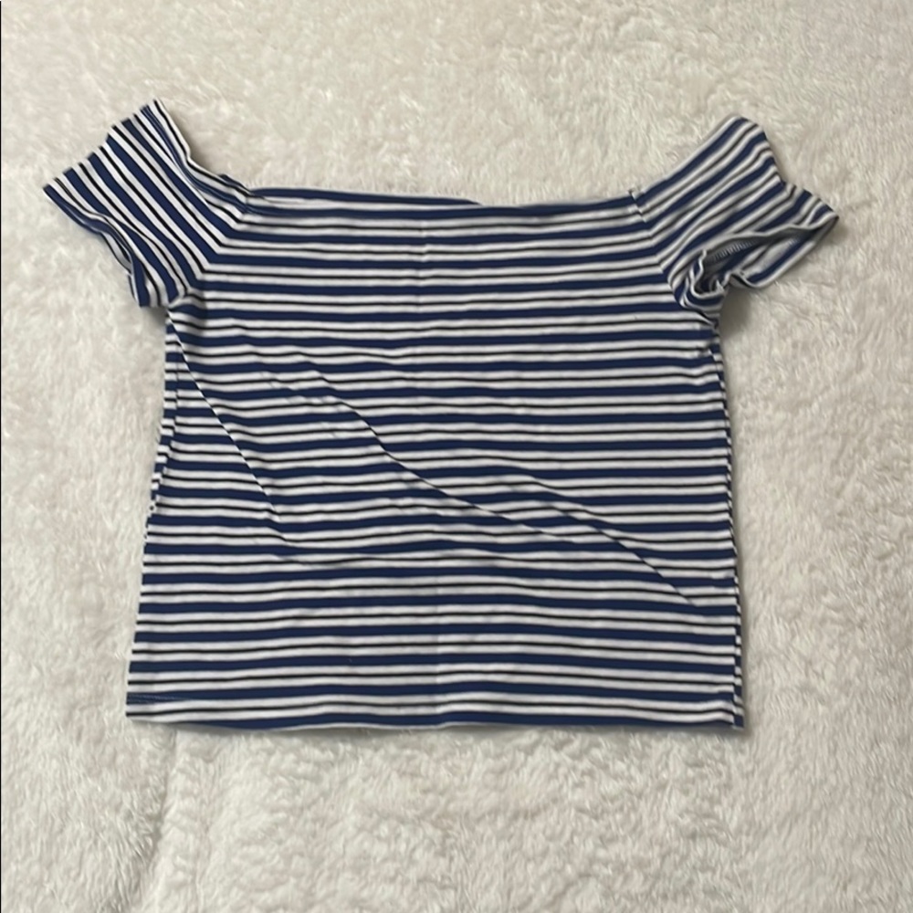 Off the shoulder Pacsun top